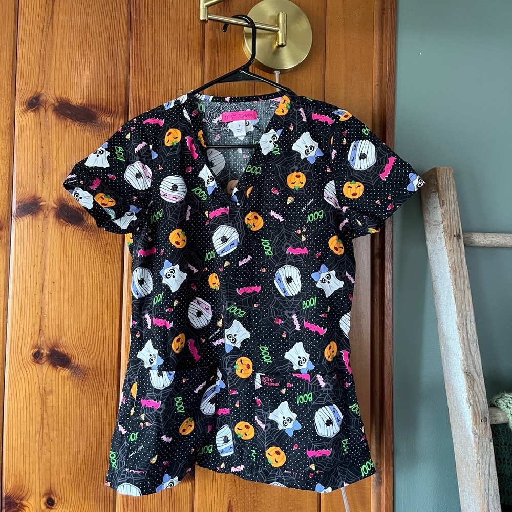 Betsey Johnson Halloween Scrub Top- Size Small